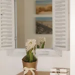 & Salt Clouds Apartment