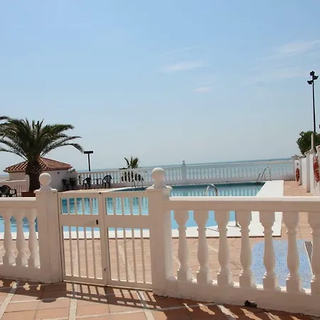 & Salt Clouds Apartment