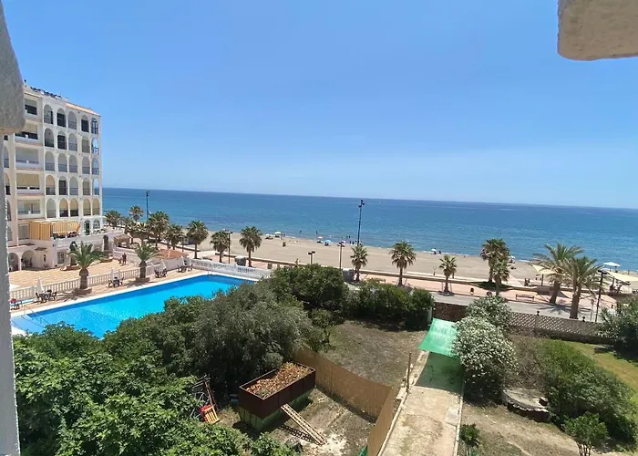 & Salt Clouds Apartment