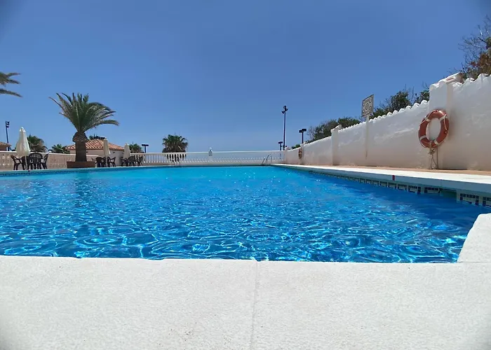 Lejlighed & Salt Clouds *