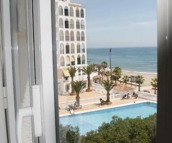 Apartment & Salt Clouds *