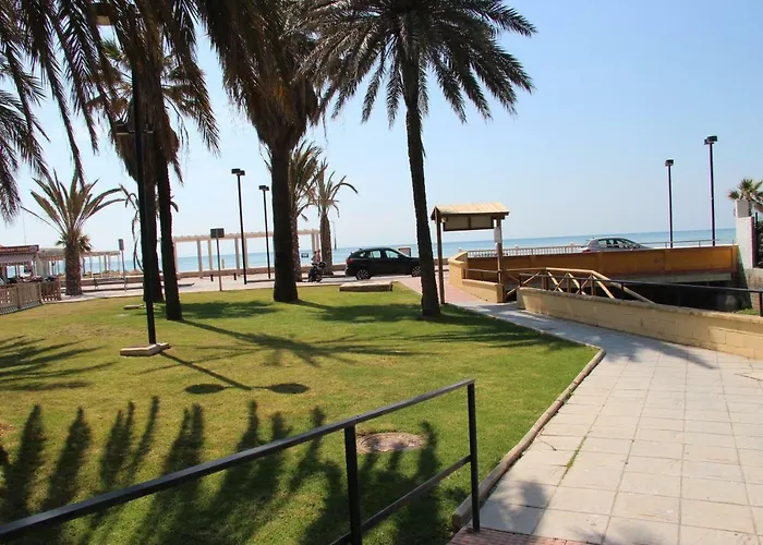 Lejlighed & Salt Clouds *