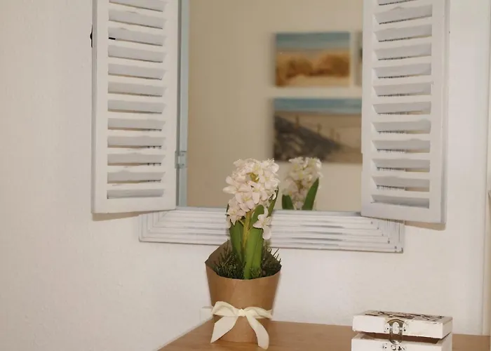 Lejlighed & Salt Clouds *