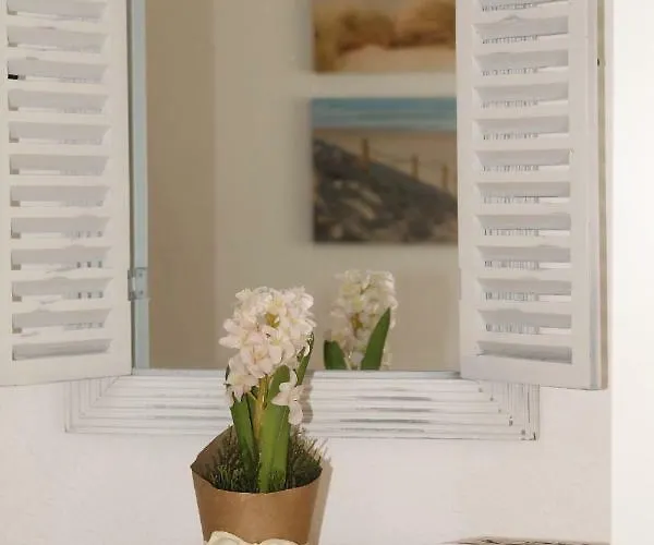 & Salt Clouds Apartment